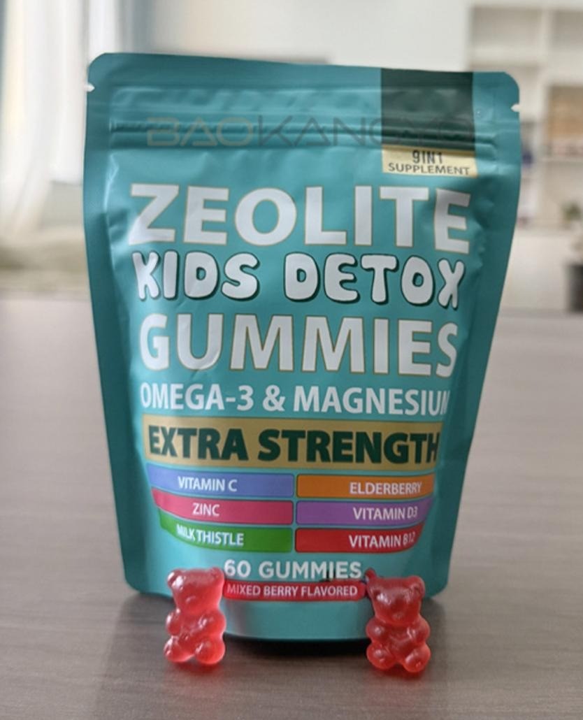 Kids 9-in-1 gummies pouch, mixed berry flavor, 60 gummies